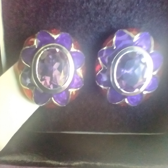 Ladies Earrings - Picture 2 of 5